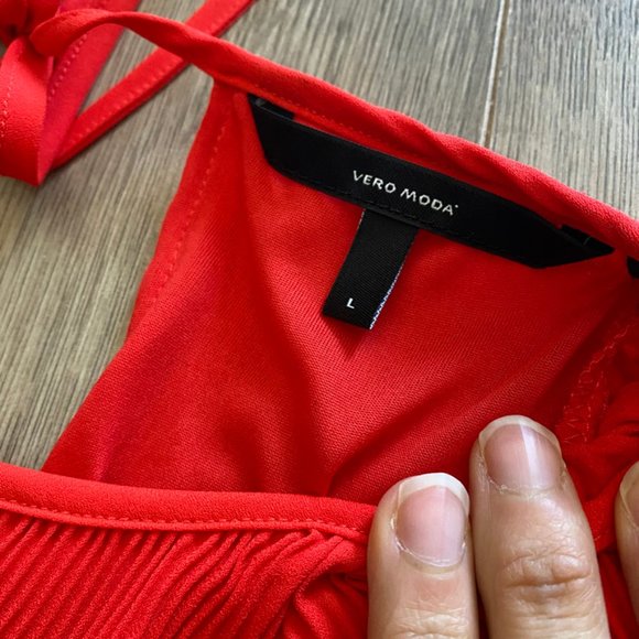 Vero Moda Coral "Cold Shoulder" Midi Dress - Picture 2 of 14